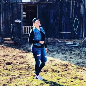 Meet your Posher, Ana